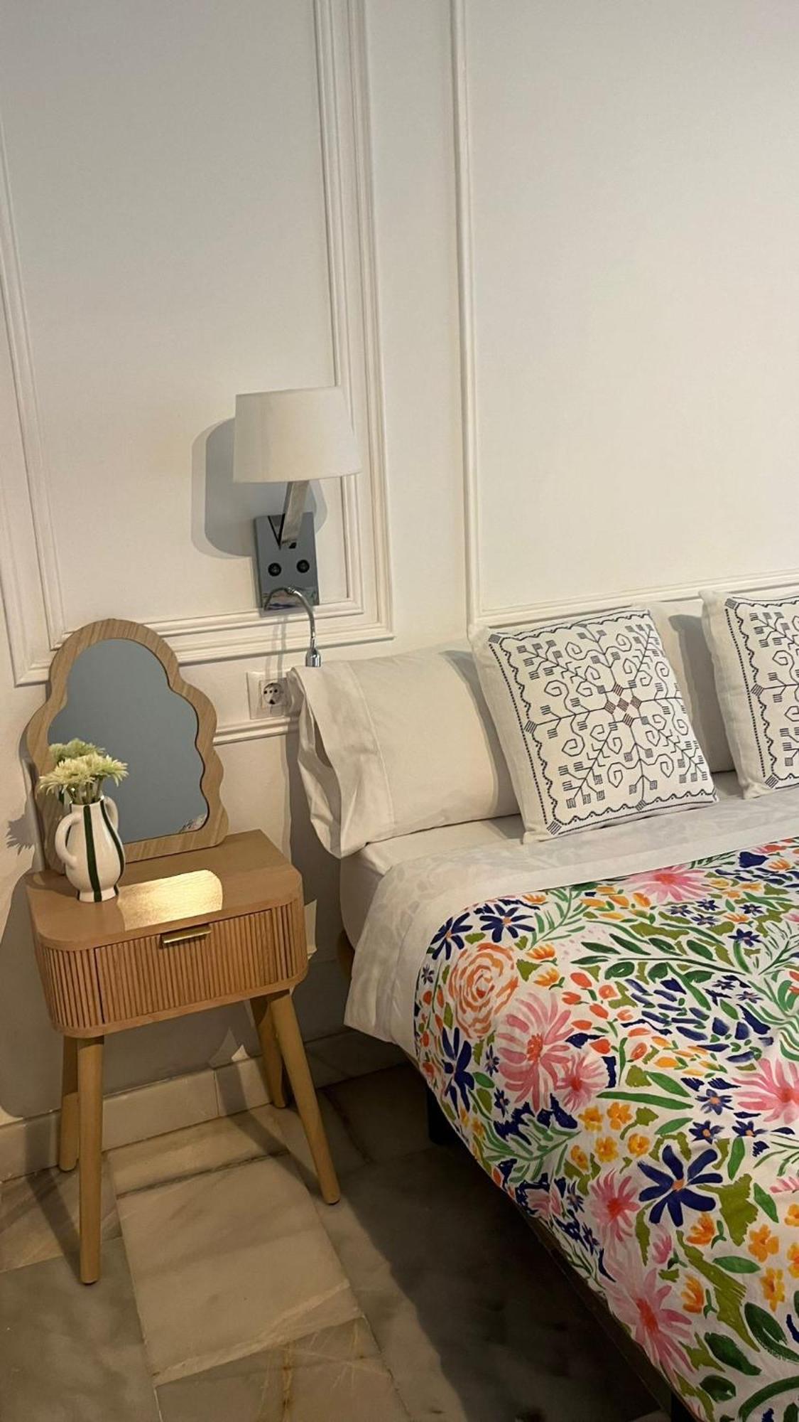 Apartamento En Casco Antiguo - Plaza De La Gavidia Σεβίλλη Εξωτερικό φωτογραφία